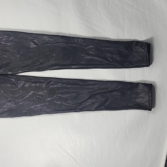 SPANX Faux Leather Leggings Size Large - Picture 5 of 6